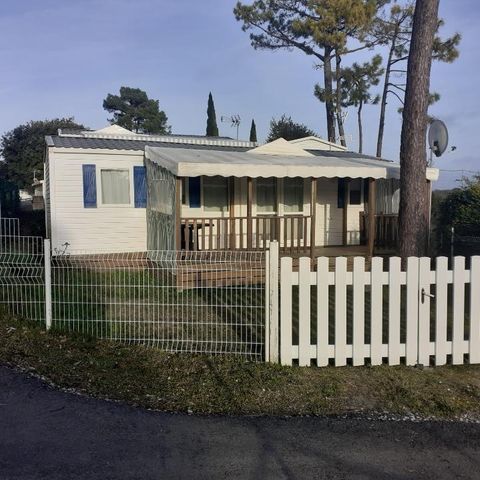 Mobilheim 8 Personen - Komfort 24-34m² - 3 Schlafzimmer - überdachte Terrasse + TV