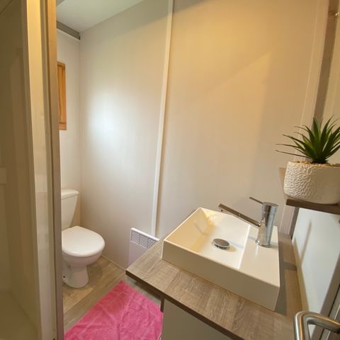 Chalet 2 Personen - CONFORT 24 m² (1 Zimmer) davon überdachte Terrasse 8m²