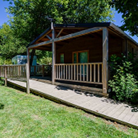 Chalet 4 Personen - CONFORT 50m² PMR (2 Zimmer) darunter überdachte Terrasse + TV