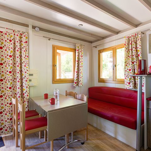 Chalet 4 Personen - CONFORT 50m² PMR (2 Zimmer) darunter überdachte Terrasse + TV