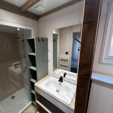 Chalet 7 Personen - Prestige 60 m² (3 Zimmer) darunter überdachte Terrasse + Klimaanlage + TV + LV + Plancha