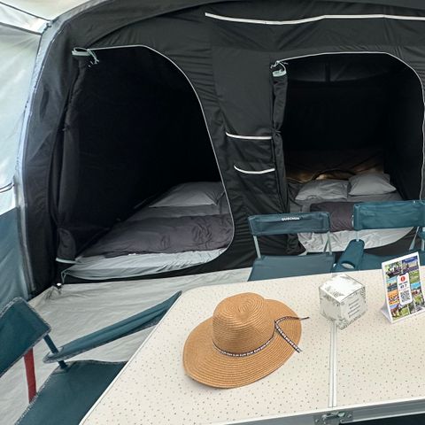 Zelt 2 Personen - Forfait Tente aménagée - Voll ausgestattetes Zelt