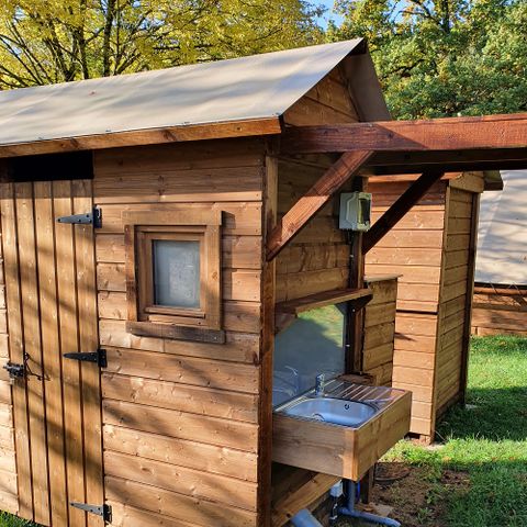 Safarizelt 4 Personen - Ecolodge-Zelt Standard 20m² - 2 Zimmer - überdachte Terrasse