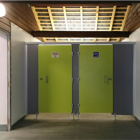 Stellplatz - Fahrzeug mit Strom