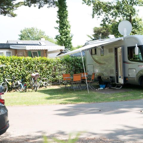 Stellplatz - Camping Car 35 M² Strom inklusive