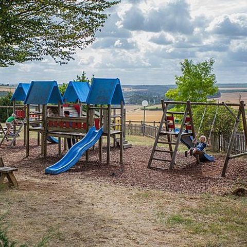Camping Ushuaïa Villages Au Bois Joli - Yonne - Image N°5