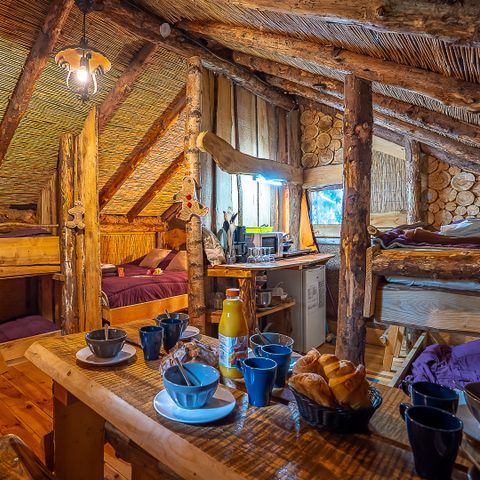 AUßERGEWÖHNLICHE UNTERKUNFT 6 Personen - Holzfällerhütte 6 Pers.