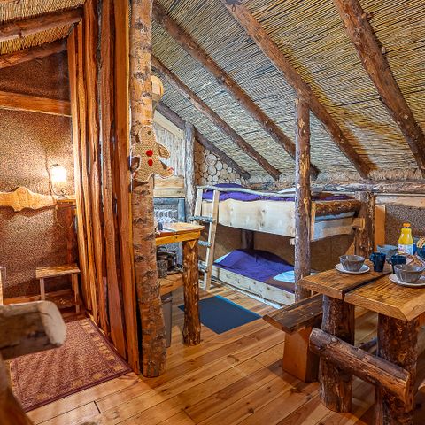 AUßERGEWÖHNLICHE UNTERKUNFT 6 Personen - Holzfällerhütte 6 Pers.