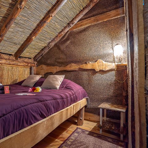 AUßERGEWÖHNLICHE UNTERKUNFT 6 Personen - Holzfällerhütte 6 Pers.