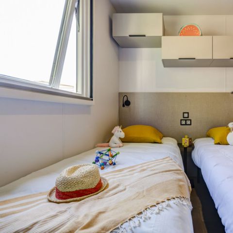 Mobilheim 8 Personen - Prestige Cabellou - Fußgänger - 6/8P 3Sch 2Sde 40m2
