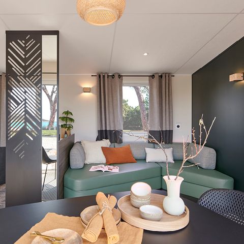 Mobilheim 6 Personen - NEW// Villa de la Rance Prestige 40m² - 3 Schlafzimmer - 2 Badezimmer - Pool - Überdachte Terrasse