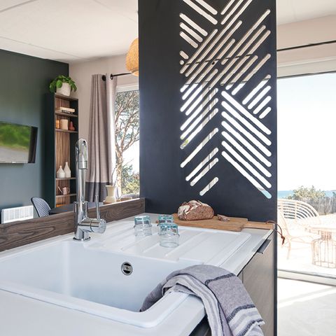 Mobilheim 6 Personen - NEW// Villa de la Rance Prestige 40m² - 3 Schlafzimmer - 2 Badezimmer - Pool - Überdachte Terrasse