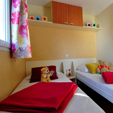 Mobilheim 4 Personen - FLORES 31m² - 2 Zimmer + überdachte Terrasse