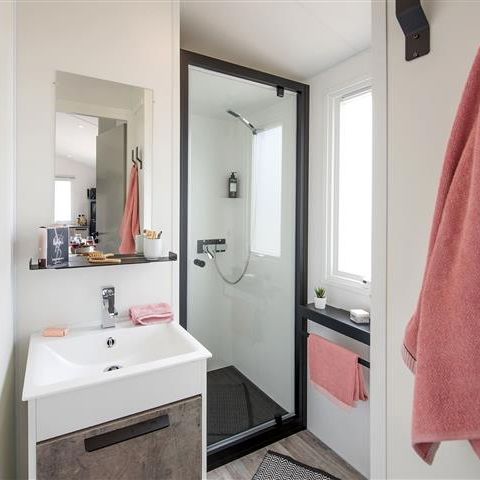 Mobilheim 4 Personen - "BAHIA Confort +" 27m² - 2 Schlafzimmer - Überdachte Terrasse - Geschirrspülmaschine