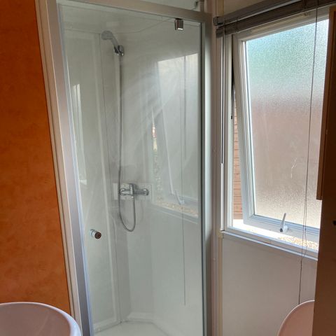 Mobilheim 2 Personen - 05-Mobilheim Standard 26m2 (2 Schlafz. - 1/5 Pers.) + TV + Klimaanlage - Preis für 2 Personen