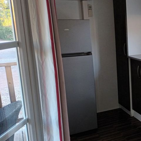 Mobilheim 2 Personen - 07-Mobilheim Confort 24 m2 (2 Schlafz. - 2/4 Pers.) + kleine überdachte Terrasse + TV + Klimaanlage - Preis für 2 Personen