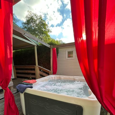 Chalet 2 Personen - 10-Chalet du Belier Confort 24m2 (2Zi - 5Pers) + Jaccuzzi + gemachte Betten + Handtuch + Getränkeset - Preis für 2 Personen