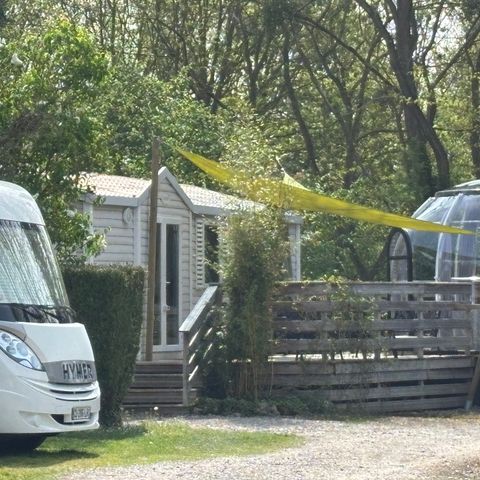 Bungalow 2 Personen - 14-Bungalow du Gorguet 40m2 (2Sch -2/6Pers.) + Jaccuzzi + gemachte Betten + Handtuch + Getränkeset + TV - Preis für 2 Personen
