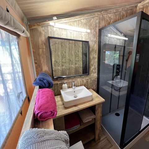 Safarizelt 2 Personen - 19-Zelt Safari XXL Deluxe Stelzen 50m2 (3Sch - 2/7 Betten) +Spa Air+Made Betten+Handtücher+Getränke - Preis für 2 Personen