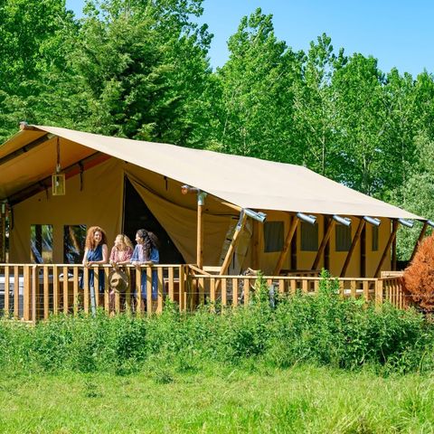 Safarizelt 2 Personen - 19-Zelt Safari XXL Deluxe Stelzen 50m2 (3Sch - 2/7 Betten) +Spa Air+Made Betten+Handtücher+Getränke - Preis für 2 Personen