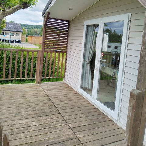 Mobilheim 4 Personen - Comfort TV - 1 Schlafzimmer + halbüberdachte Terrasse -.