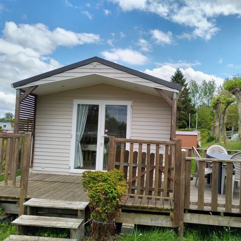 Mobilheim 4 Personen - Comfort TV - 1 Schlafzimmer + halbüberdachte Terrasse -.