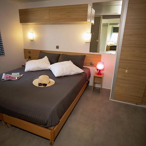 Mobilheim 4 Personen - Mobilheim Espace Sérénité PMR - Jacuzzi