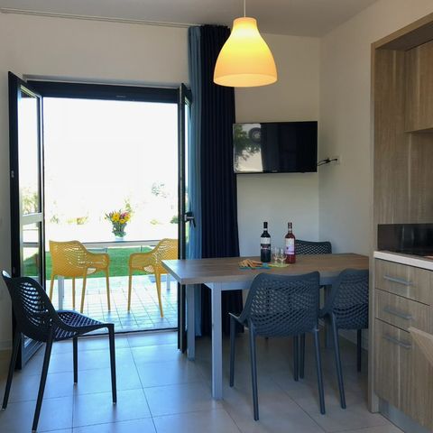 Apartement 6 Personen - PREMIUM (Erdgeschoss mit kleiner Terrasse)