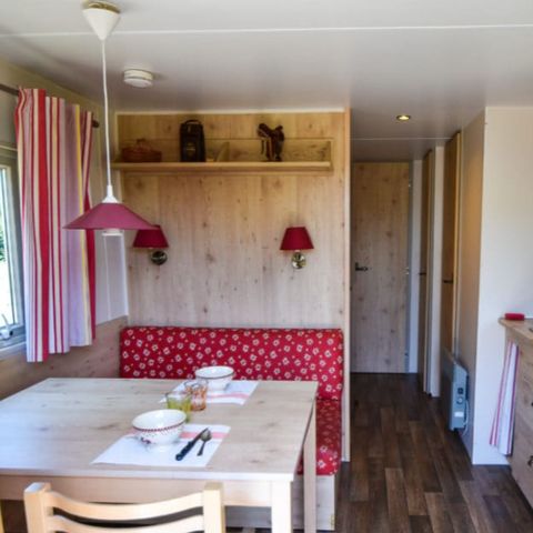 AUßERGEWÖHNLICHE UNTERKUNFT 4 Personen - Wohnwagen 2 Kleeblätter 2 Zimmer