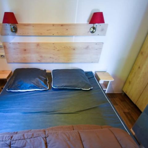 AUßERGEWÖHNLICHE UNTERKUNFT 4 Personen - Wohnwagen 2 Kleeblätter 2 Zimmer