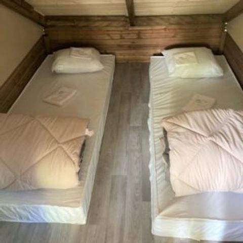 Chalet 4 Personen - Die Hütte ohne Sanitäranlagen. Ankunft 16 Uhr Abreise 10 Uhr. Max