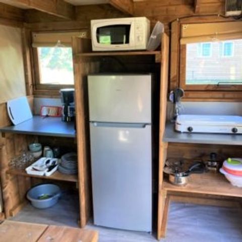 Chalet 4 Personen - Die Hütte ohne Sanitäranlagen. Ankunft 16 Uhr Abreise 10 Uhr. Max