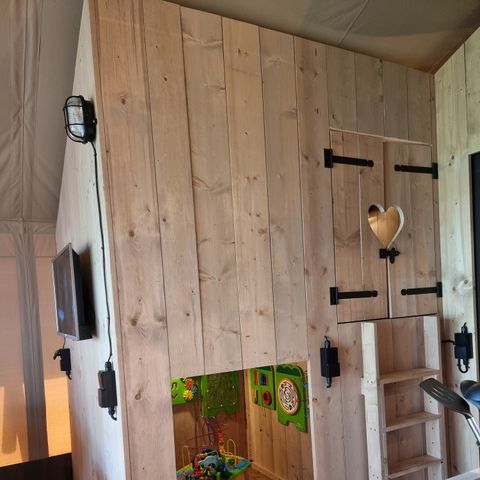 SafariZelt 6 Personen - einschließlich sanitärer Einrichtungen