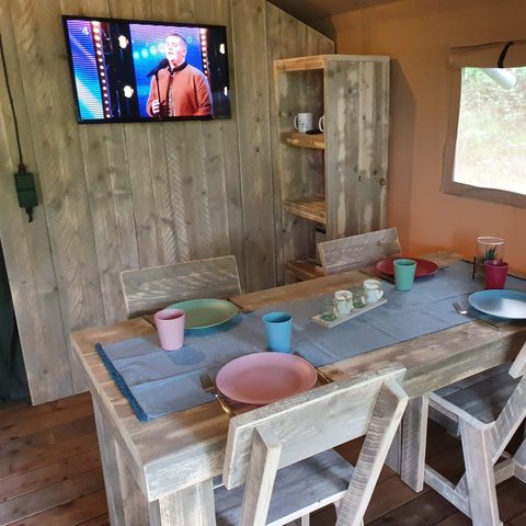 SafariZelt 4 Personen - einschließlich sanitärer Einrichtungen