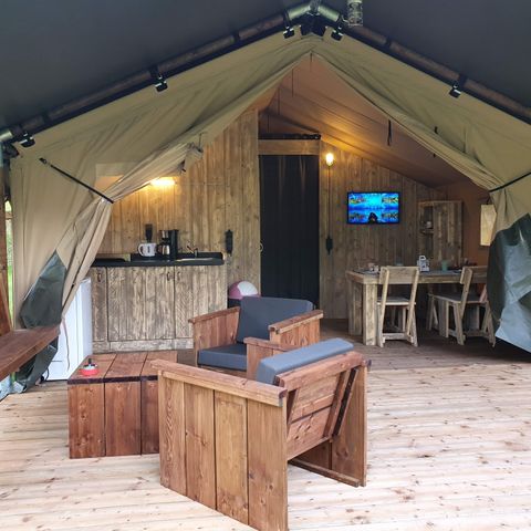 SafariZelt 4 Personen - einschließlich sanitärer Einrichtungen