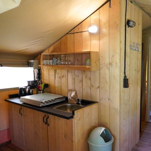 Safarizelt 5 Personen - inkl. Sanitäranlagen am See