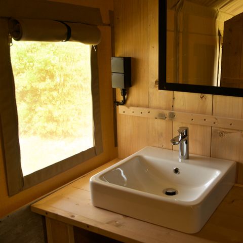 SafariZelt 4 Personen - einschließlich sanitärer Einrichtungen