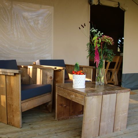 SafariZelt 4 Personen - einschließlich sanitärer Einrichtungen