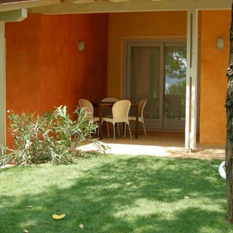 Wohnung 6 personen - MIMOSA (mit einem kleinen Garten)