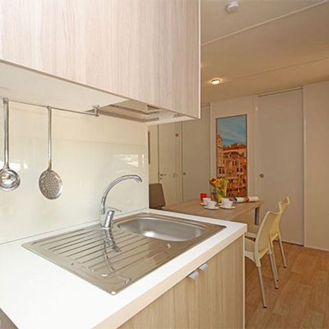 Mobilheim 4 personen - Comfort XL | 2 Schlafz. | 4 Pers. | Erhöhte Terrasse | Klimaanlage