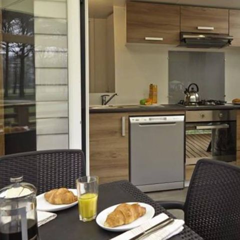 Bungalow 6 Personen - Mobilheim | Premium | 3 Zi. | 6 Pers. | Erhöhte Terrasse | Klima.