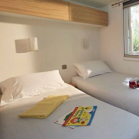 Bungalow 6 Personen - Mobilheim | Comfort | 3 Zi. | 6 Pers. | Erhöhte Terrasse | Clim.