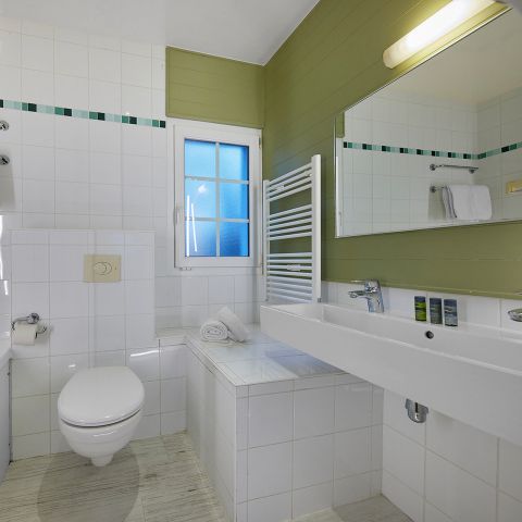 Bungalow 6 Personen - Premium-Seenlandschaft LA896