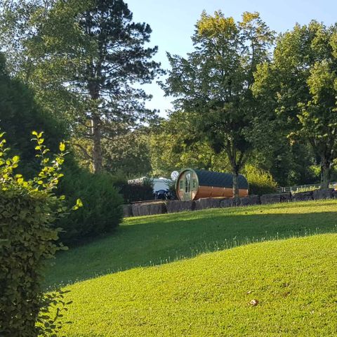 Camping Au Coeur des Vignes - Camping Jura - Image N°2
