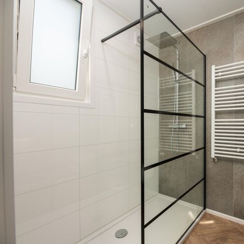 LODGE 4 Personen - Happy Oak | zwei eigene Bäder