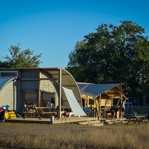 LODGE 5 Personen - Panorama mit privaten Sanitäranlagen