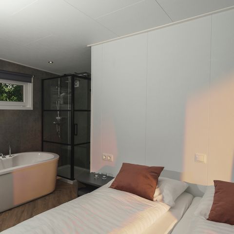 LODGE 4 Personen - Natur mit Whirlpool