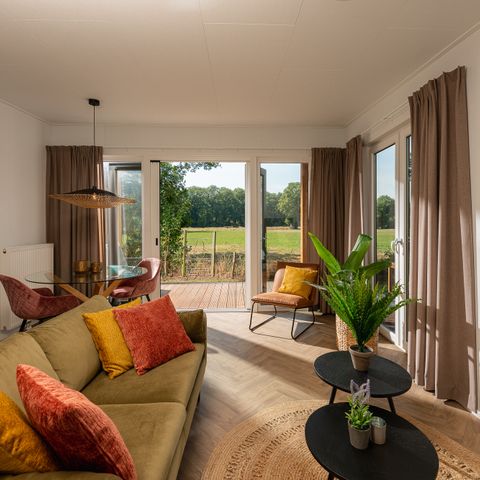 LODGE 4 Personen - Natur mit Whirlpool