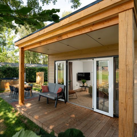LODGE 4 Personen - Natur mit Whirlpool