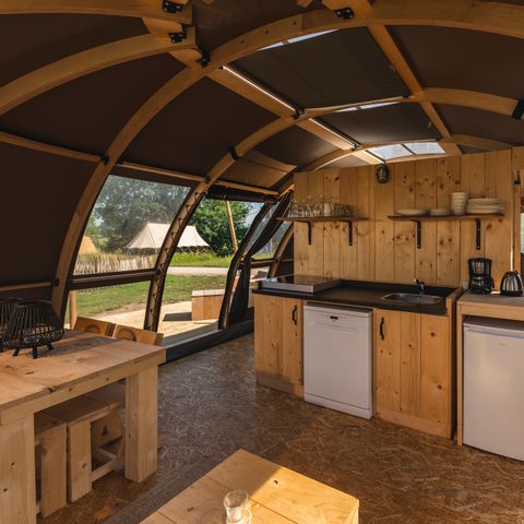 Zelt 4 personen - Riverdome mit privaten Sanitäranlagen und Whirlpool